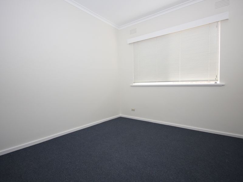 2/4 Manatunga Street, Clayton VIC 3168