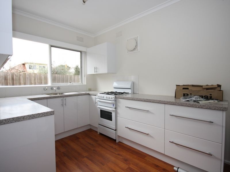 2/4 Manatunga Street, Clayton VIC 3168