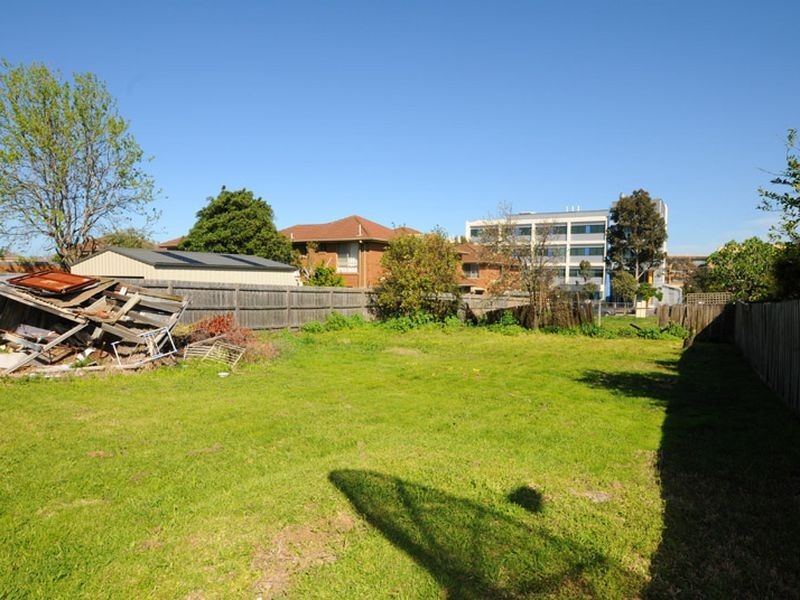 24 Browns Road, Clayton VIC 3168