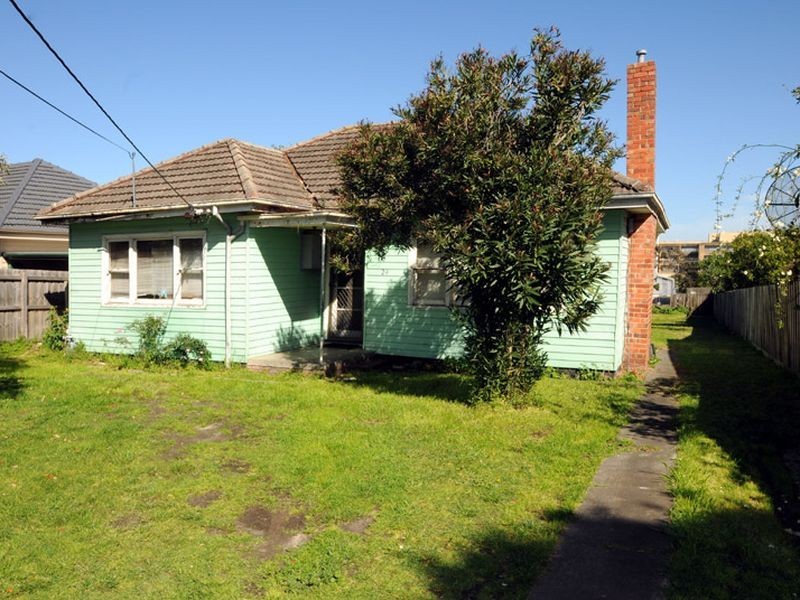 24 Browns Road, Clayton VIC 3168