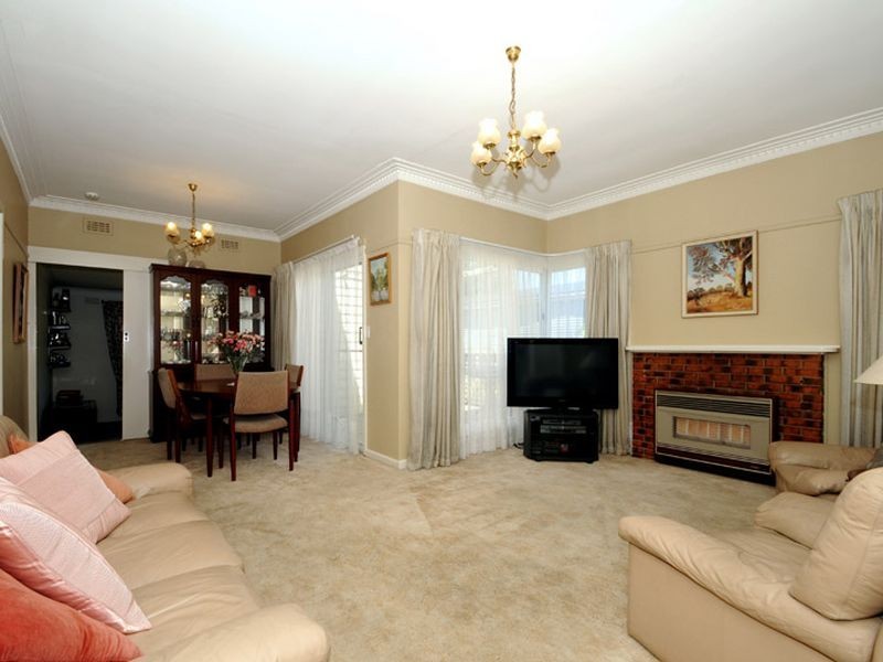 2 Vivian Court, Oakleigh South VIC 3167