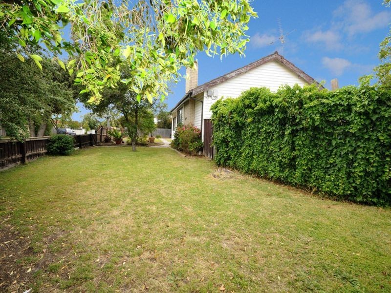 20 Frank Avenue, Clayton South VIC 3169