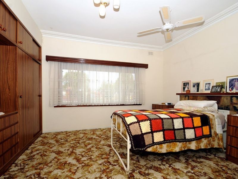 113 Kanooka Grove, Clayton VIC 3168
