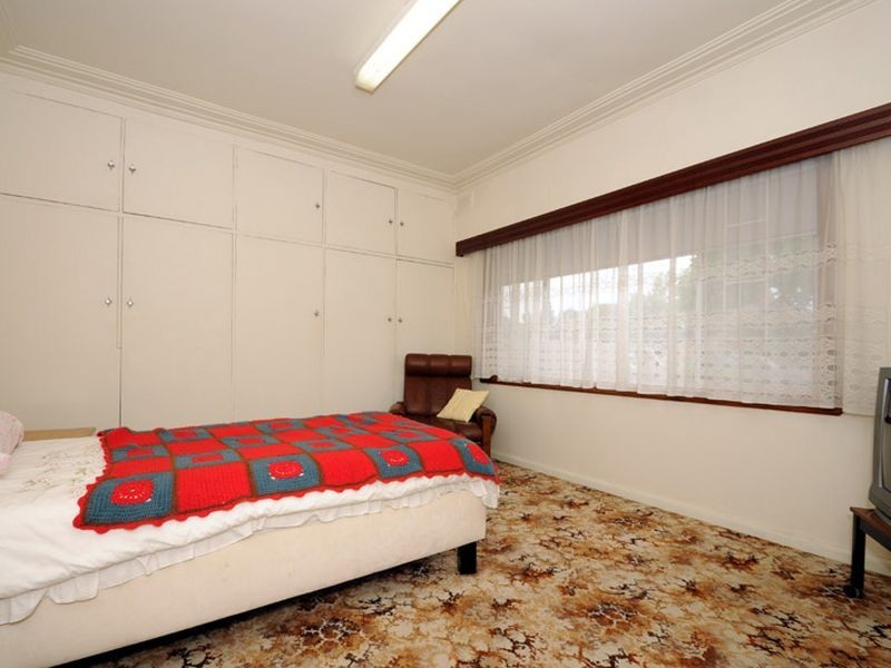 113 Kanooka Grove, Clayton VIC 3168