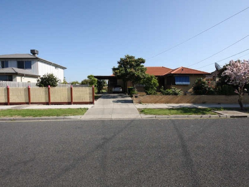 38 McMillan Street, Clayton South VIC 3169