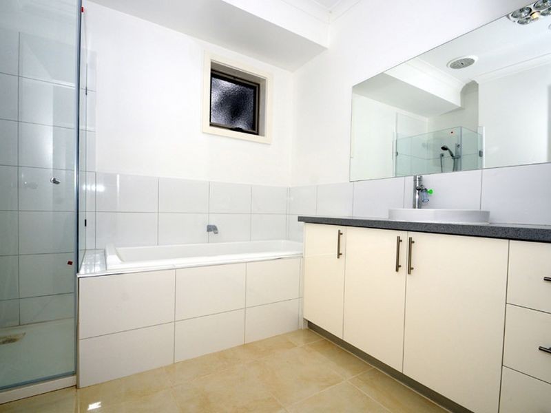 2/14 Wordsworth Avenue, Clayton South VIC 3169