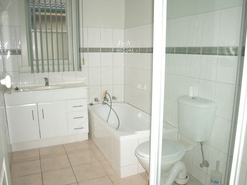 1/2 Mcgregor Street, Clayton VIC 3168