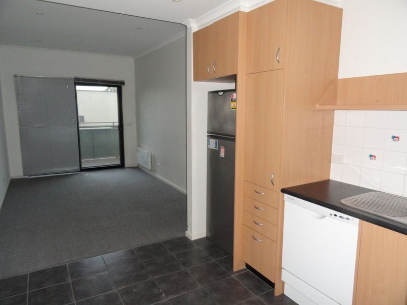 16/1 Eucalyptus Mews, Notting Hill VIC 3168