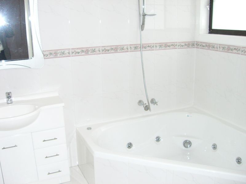 4 Helena Street, Clayton South VIC 3169