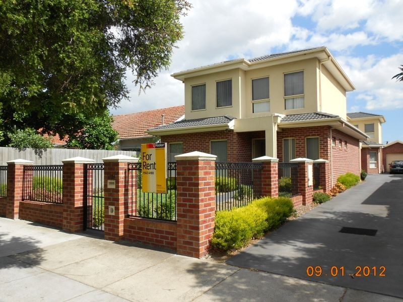 1/1372 Dandenong Road, Hughesdale VIC 3166
