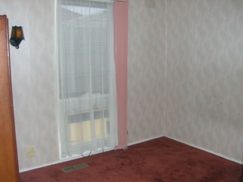 1 Bushland Avenue, Clayton South VIC 3169