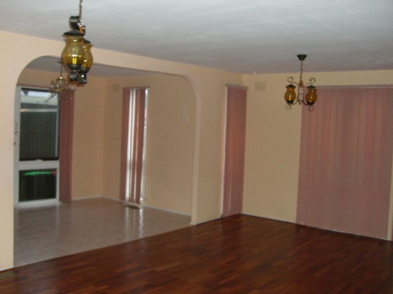 1 Bushland Avenue, Clayton South VIC 3169