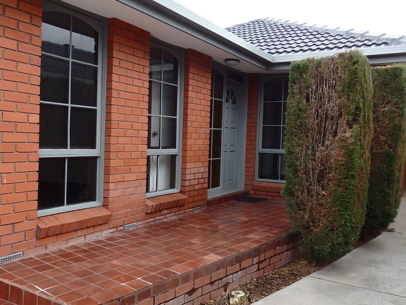 2/66 Edinburgh Street, Clayton VIC 3168