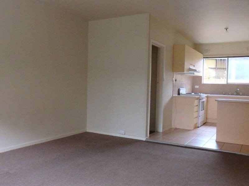 9/1927 Dandenong Road, Clayton VIC 3168