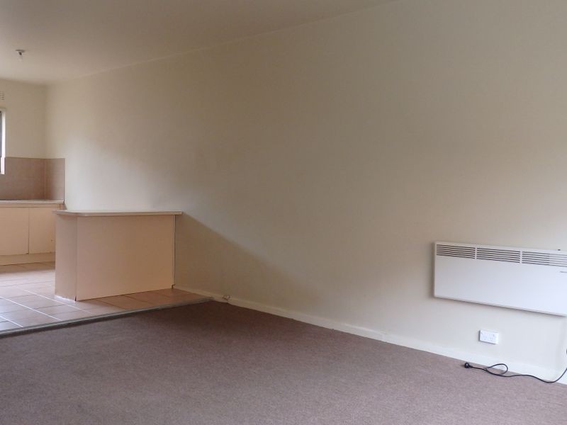 9/1927 Dandenong Road, Clayton VIC 3168