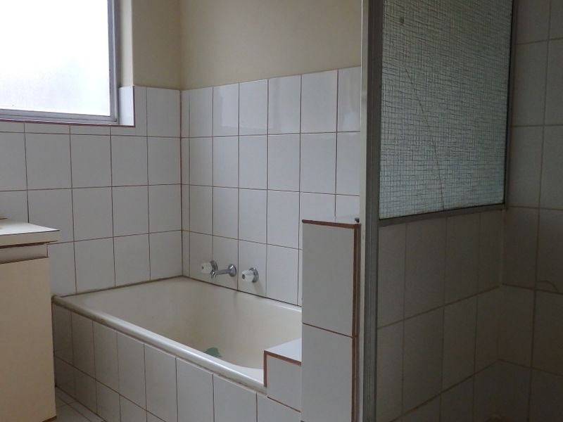 9/1927 Dandenong Road, Clayton VIC 3168