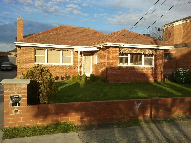 1/18 Royalty Street, Clayton VIC 3168