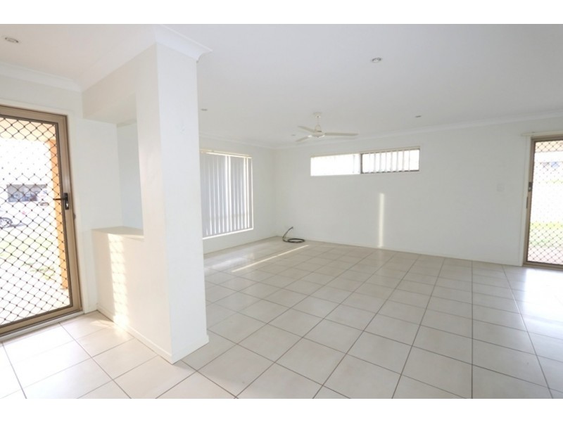 21 Scenic Drive, Emerald QLD 4720