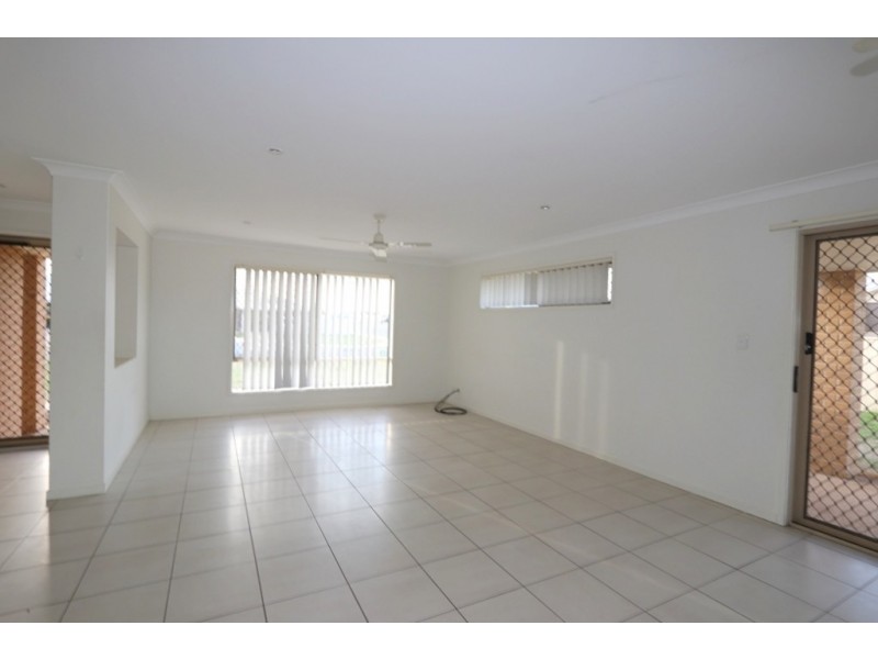 21 Scenic Drive, Emerald QLD 4720