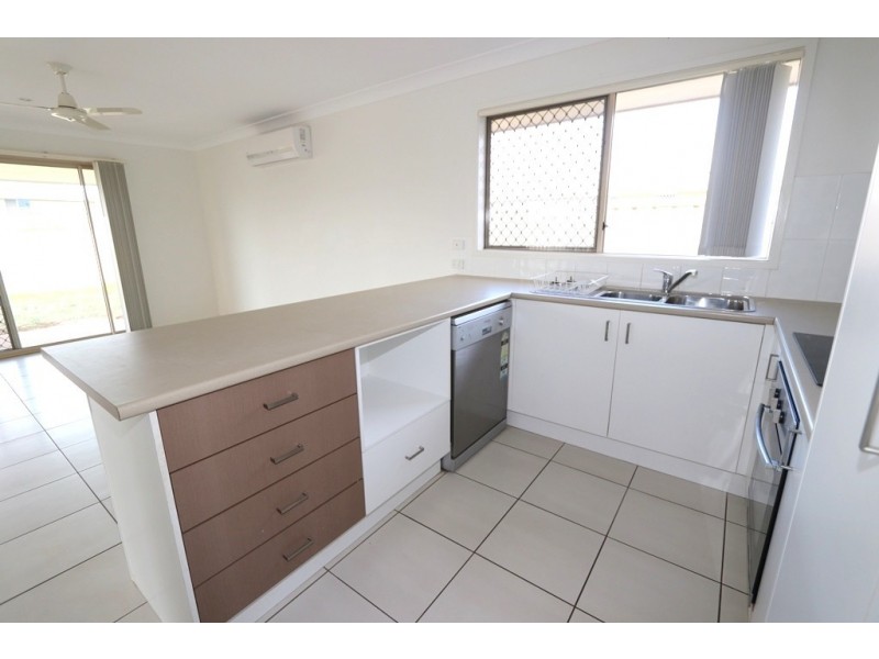 21 Scenic Drive, Emerald QLD 4720