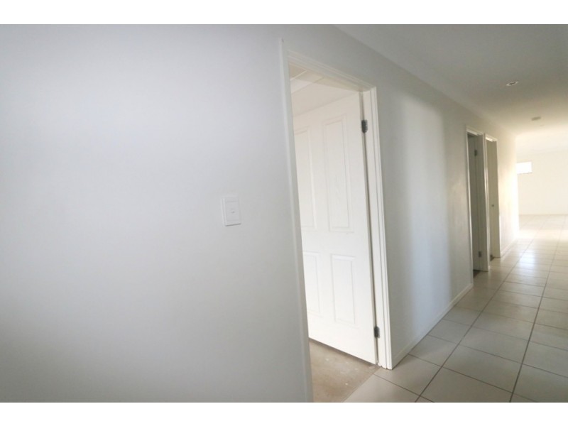 21 Scenic Drive, Emerald QLD 4720