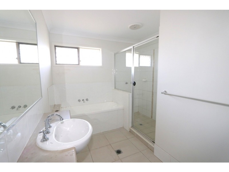 21 Scenic Drive, Emerald QLD 4720