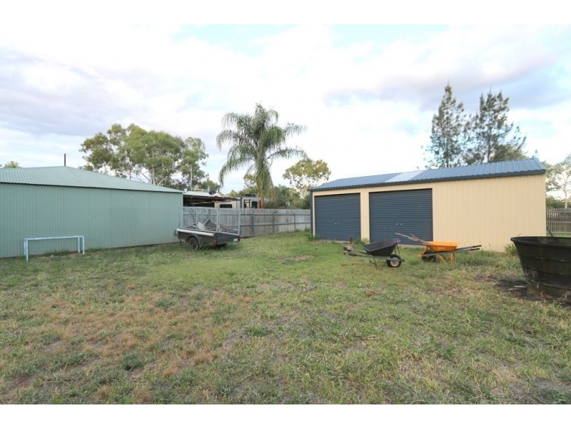 6 Oxley Court, Emerald QLD 4720