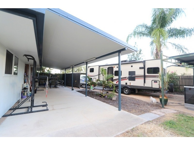 6 Oxley Court, Emerald QLD 4720