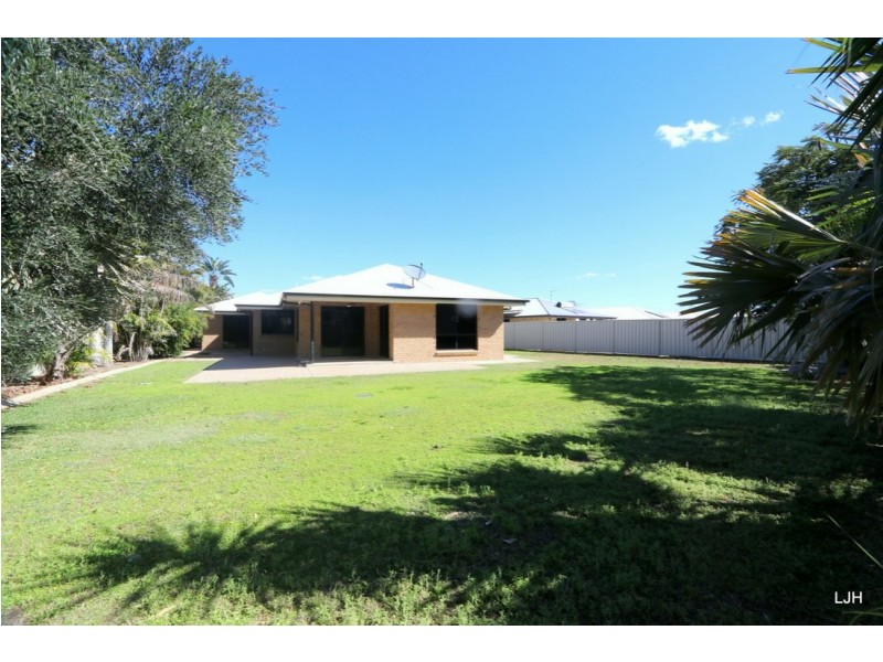 1 Siobhan Court, Emerald QLD 4720