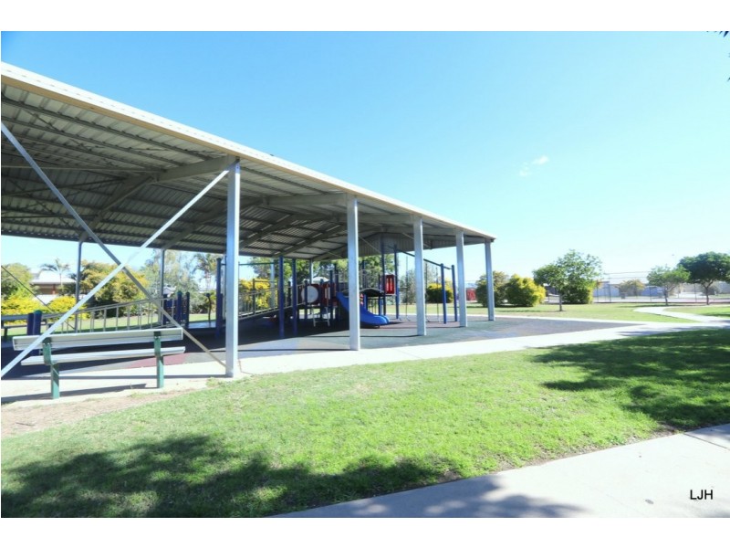 1 Siobhan Court, Emerald QLD 4720