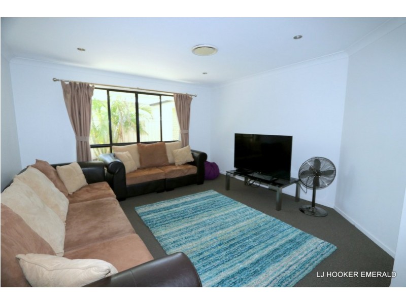 1 Siobhan Court, Emerald QLD 4720