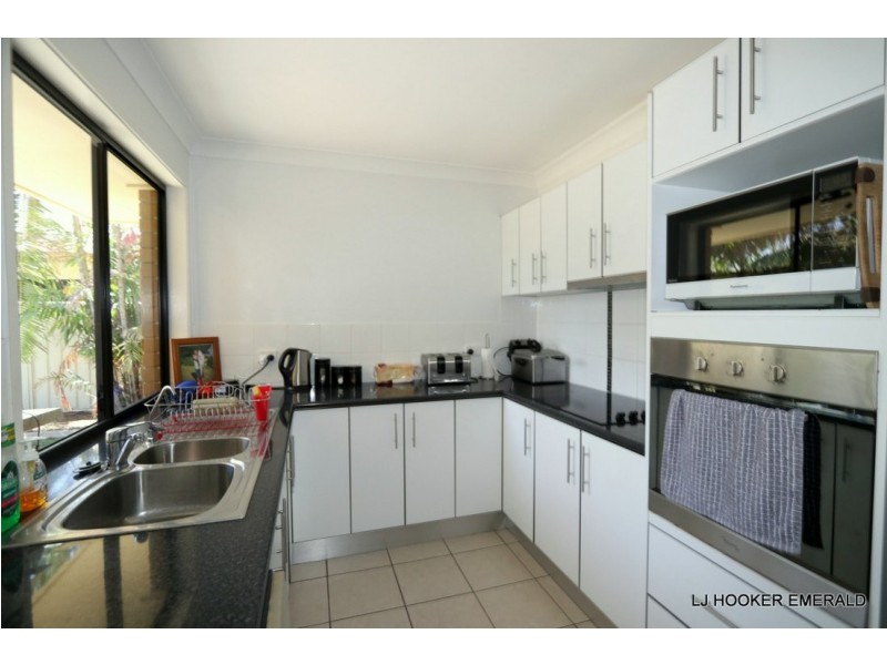 1 Siobhan Court, Emerald QLD 4720