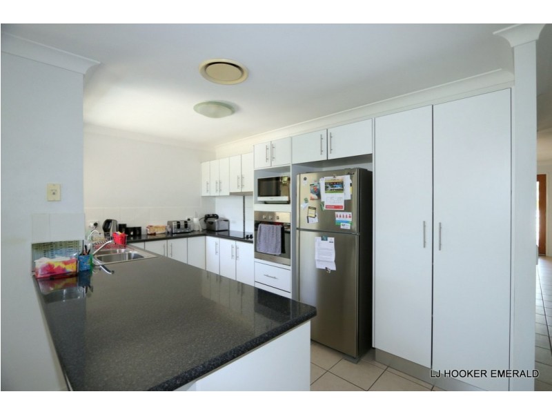 1 Siobhan Court, Emerald QLD 4720