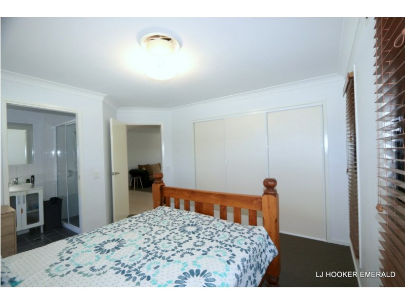 1 Siobhan Court, Emerald QLD 4720