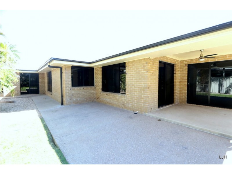 1 Siobhan Court, Emerald QLD 4720