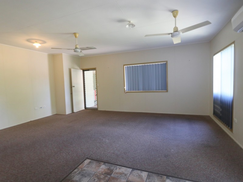 30 Harris St, Emerald QLD 4720