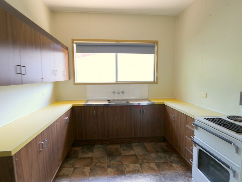 30 Harris St, Emerald QLD 4720