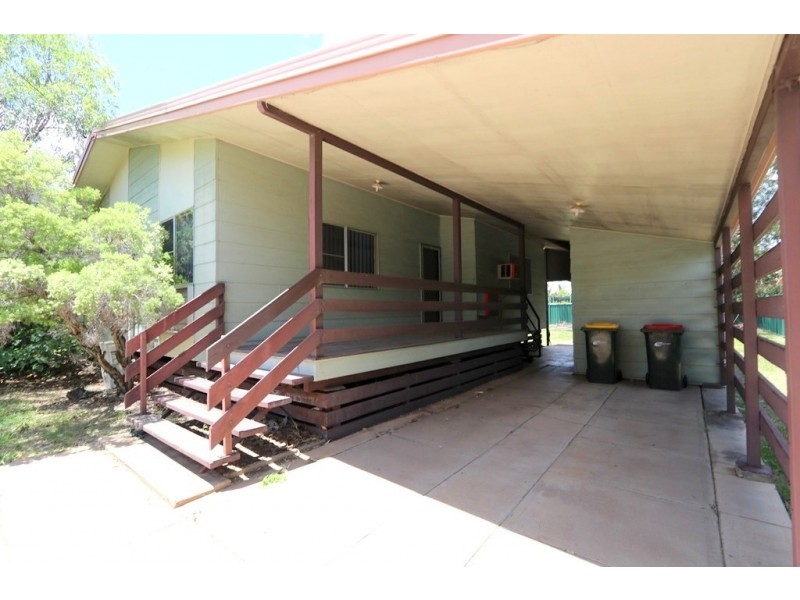 30 Harris St, Emerald QLD 4720