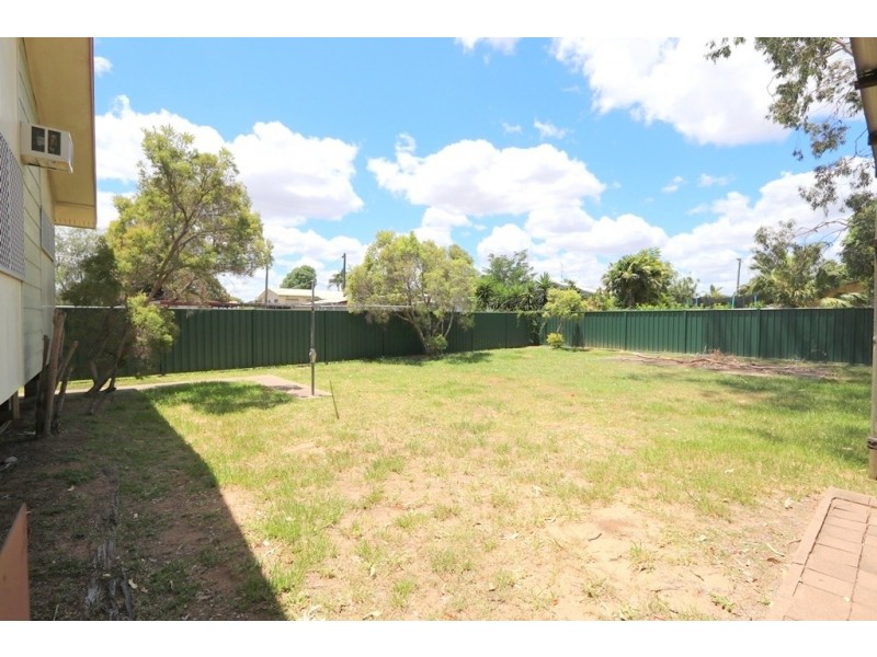 30 Harris St, Emerald QLD 4720