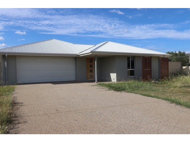9 Blue Gums Drive, Emerald QLD 4720