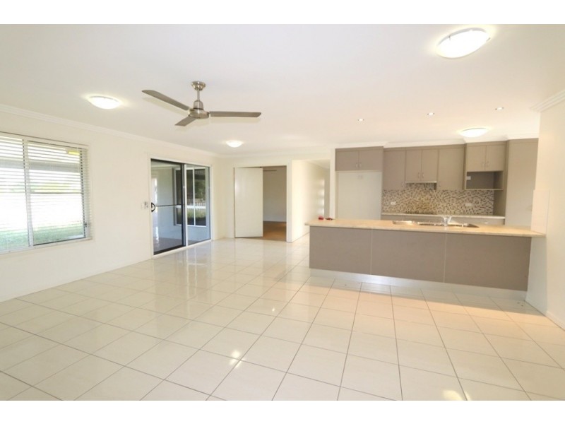 9 Blue Gums Drive, Emerald QLD 4720