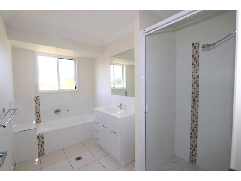 9 Blue Gums Drive, Emerald QLD 4720