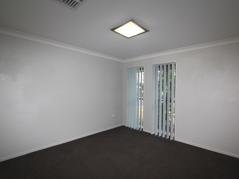 30 Mayfair Drive, Emerald QLD 4720