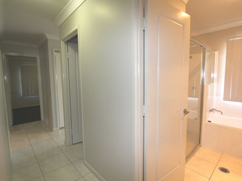 30 Mayfair Drive, Emerald QLD 4720