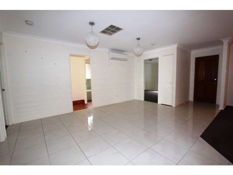 20 Callaghan Street, Emerald QLD 4720