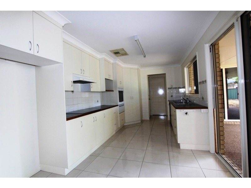 20 Callaghan Street, Emerald QLD 4720