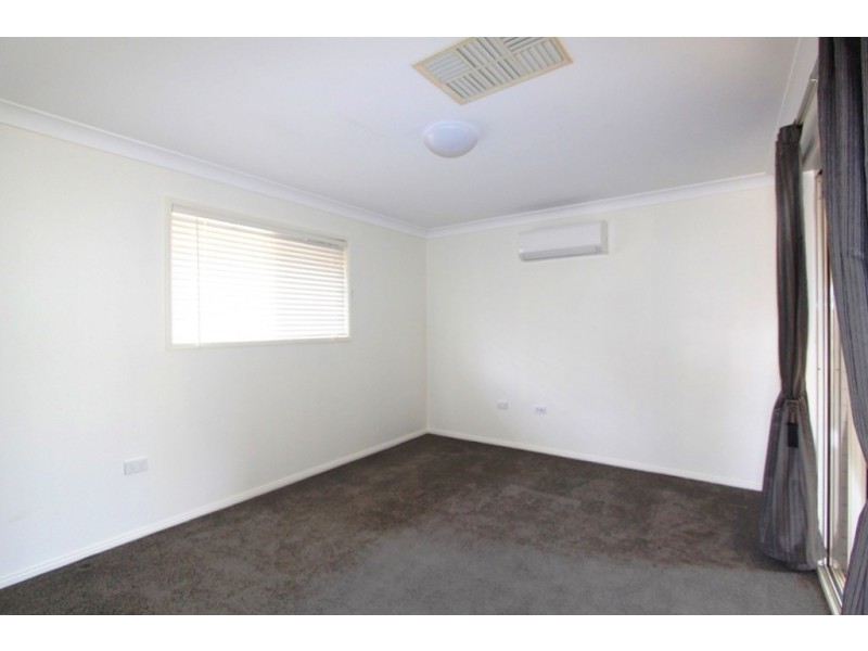 20 Callaghan Street, Emerald QLD 4720