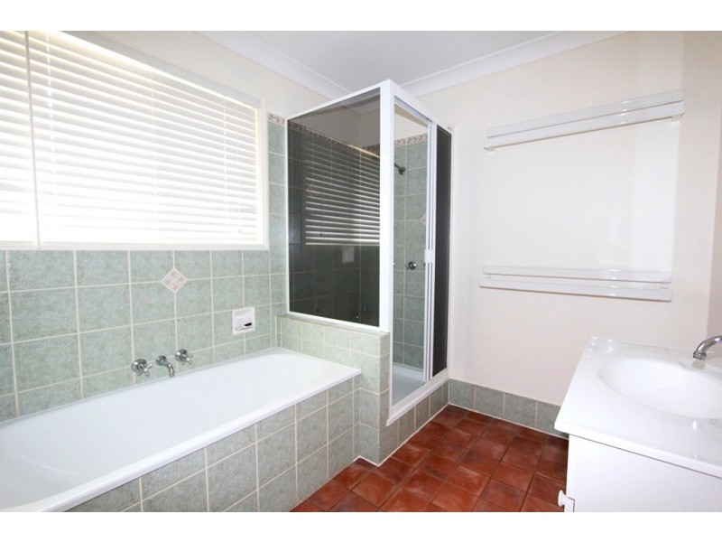 20 Callaghan Street, Emerald QLD 4720