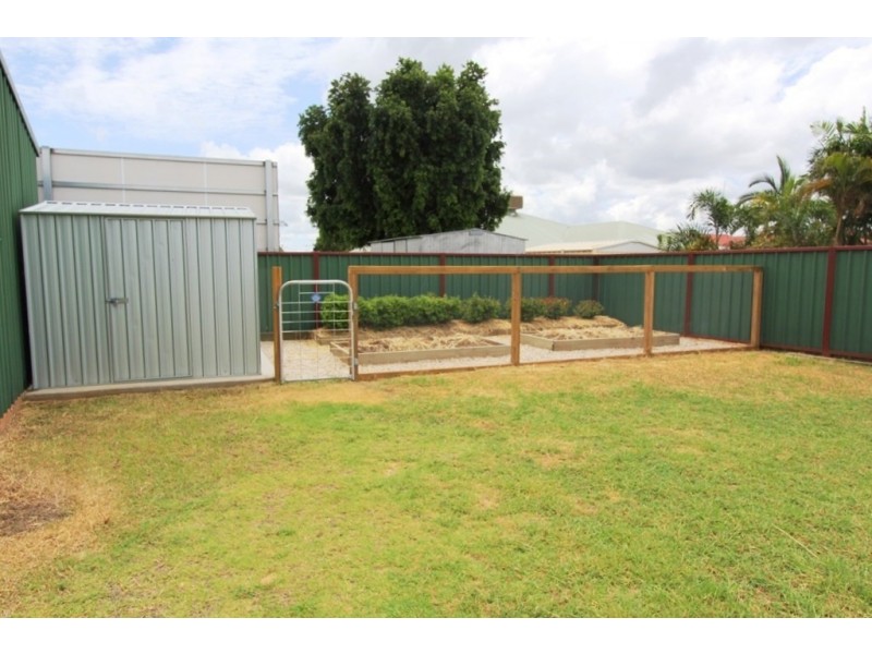 20 Callaghan Street, Emerald QLD 4720