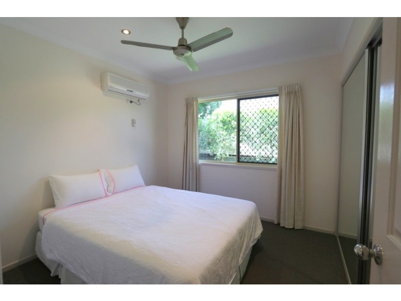 25-27 Mooney Crescent, Emerald QLD 4720